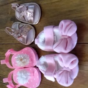 Bundle infant shoes..